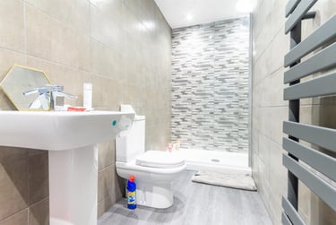 3 bed flat, Myrtle Grove, Jesmond, Newcastle, NE23HT - Image 2